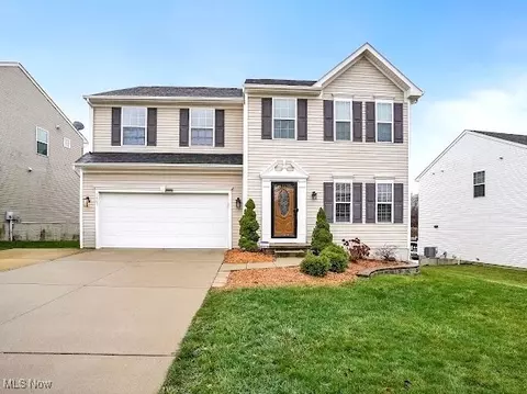 1465 Crescent Dr, Streetsboro, OH 44241