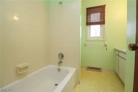 421 Garden Valley Dr, Boardman, OH 44512 photo 24