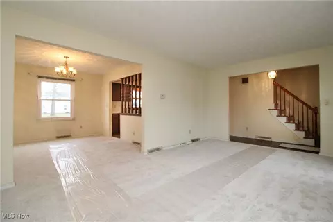 421 Garden Valley Dr, Boardman, OH 44512 photo 8