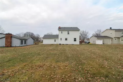 421 Garden Valley Dr, Boardman, OH 44512 photo 5