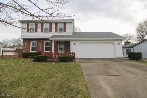 421 Garden Valley Dr, Boardman, OH 44512