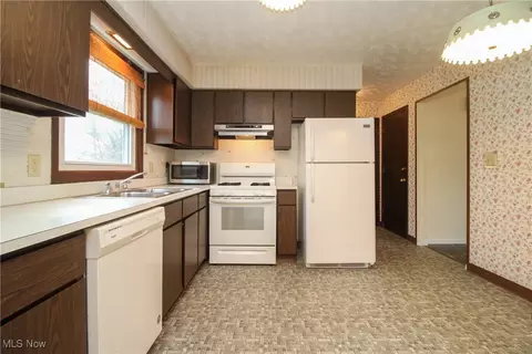 421 Garden Valley Dr, Boardman, OH 44512 photo 10