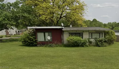 3414 Ridgelawn Ave SE, Warren, OH 44484