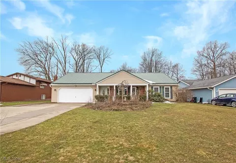 19596 Hunt Rd, Strongsville, OH 44136