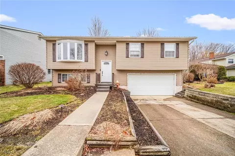 5645 Reef Rd, Mentor On The Lake, OH 44060