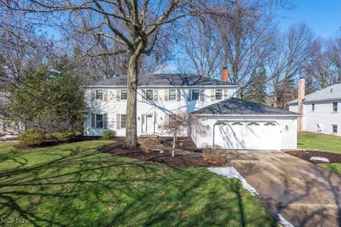 25656 Hidden Acres Dr, Westlake, OH 44145