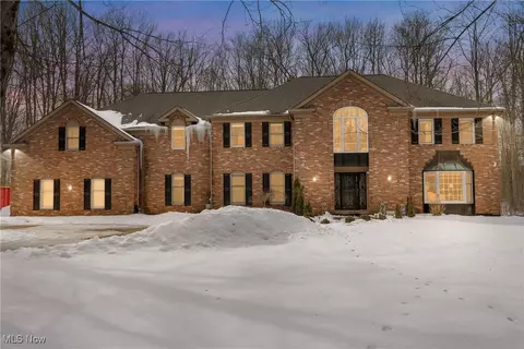 7220 Rollingbrook Trl, Solon, OH 44139