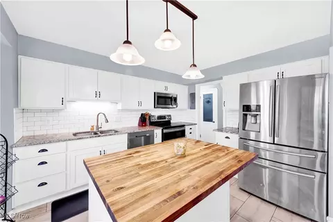 1051 Rockside Rd, Seven Hills, OH 44131 photo 9