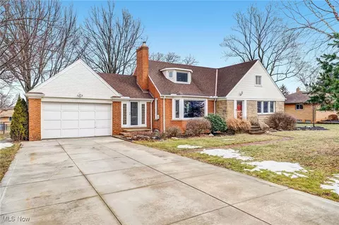1051 Rockside Rd, Seven Hills, OH 44131 photo 2