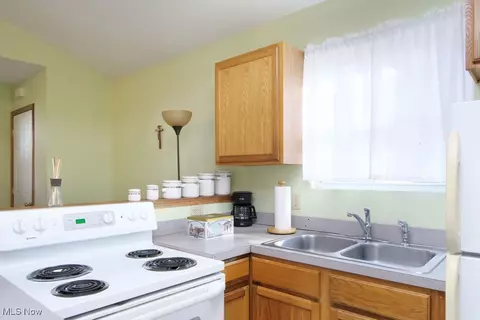 652 Thayer St, Akron, OH 44310 photo 24