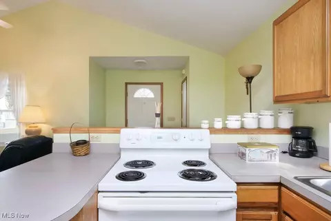 652 Thayer St, Akron, OH 44310 photo 22