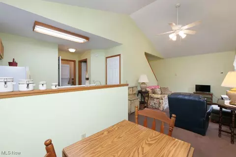 652 Thayer St, Akron, OH 44310 photo 9