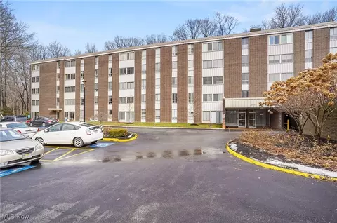 3070 Kent Rd #307, Stow, OH 44224