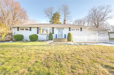 2597 Springlake Blvd, Painesville, OH 44077