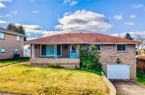 135 N 15th St, Weirton, WV 26062