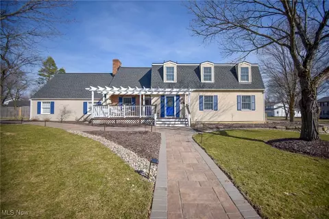 955 Andrews Rd, Medina, OH 44256