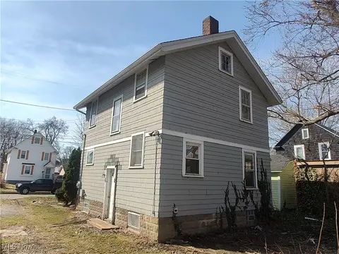 1249 W 48th St, Ashtabula, OH 44004 photo 7