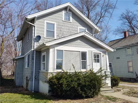 1249 W 48th St, Ashtabula, OH 44004