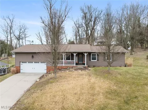 114 Windermere Dr, Saint Clairsville, OH 43950