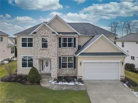 198 Burwick Rd, Highland Heights, OH 44143
