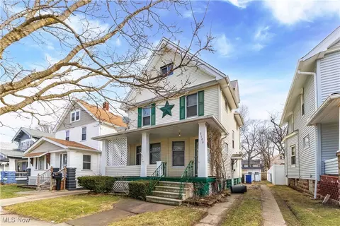 3199 W 84th St, Cleveland, OH 44102