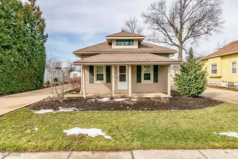1396 Iroquois Ave, Mayfield Heights, OH 44124