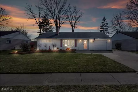 425 Race St, Berea, OH 44017
