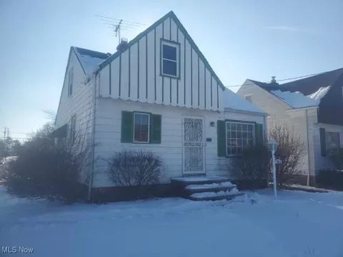 15912 Westview Ave, Cleveland, OH 44128