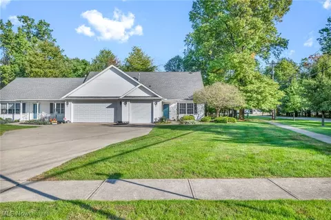 3900 Hilltop Dr, Vermilion, OH 44089