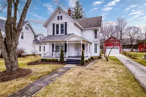 36 Philomethian St, Chagrin Falls, OH 44022