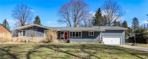 445 S Freedom St, Ravenna, OH 44266