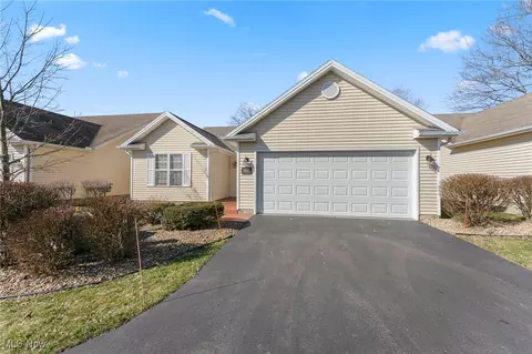 Exterior - 802 Cedar Way, Boardman, OH 44512 photo 3 of 4