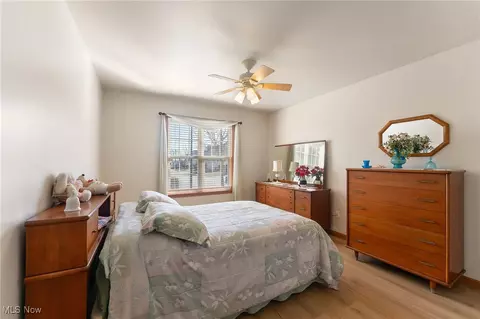 Bedroom - 802 Cedar Way, Boardman, OH 44512 photo 3 of 4