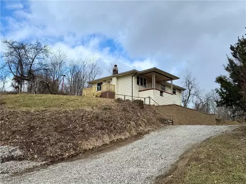 100 Elm St, Mingo Junction, OH 43938