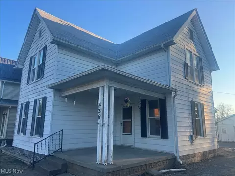 426 N 8th St, Coshocton, OH 43812