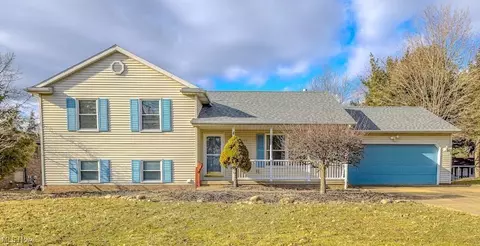 5545 Eastview St, Louisville, OH 44641