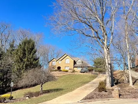 1062 Darrell Dr NE, New Philadelphia, OH 44663
