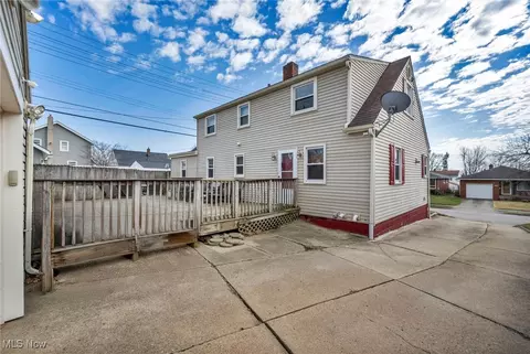 Exterior - 311 E Dresden Ave, Akron, OH 44301 photo 3 of 4