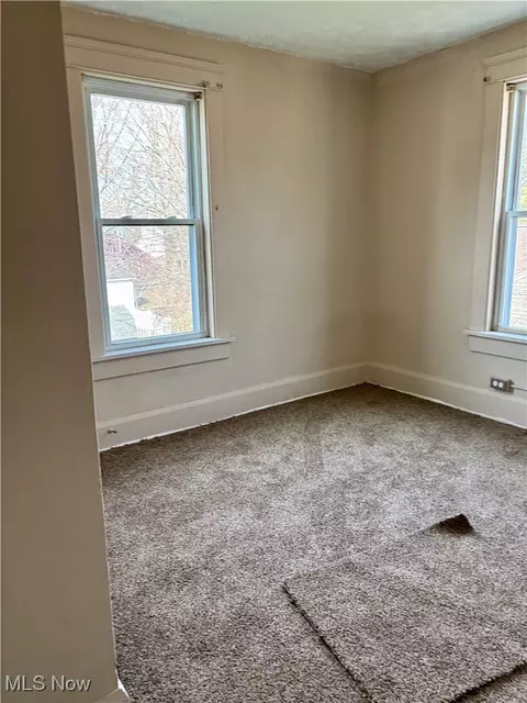 401 Williams St, Niles, OH 44446 photo 9
