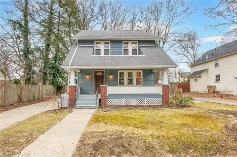 1949 10th St, Cuyahoga Falls, OH 44221