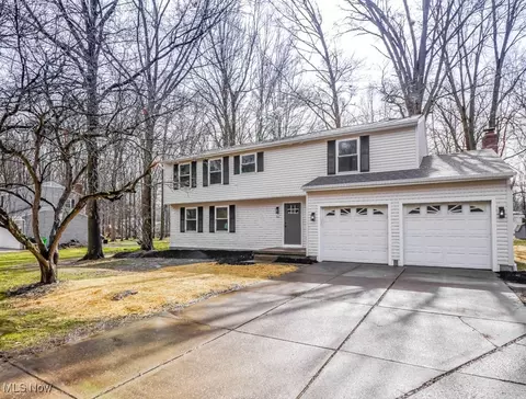 86 Marwyck Dr, Northfield, OH 44067