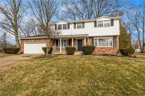 454 Arbor Cir, Liberty, OH 44505