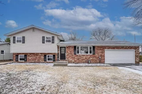3520 Oxford Ave NW, Massillon, OH 44646
