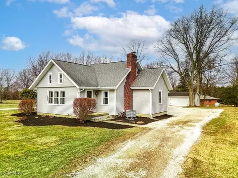 2560 Secrest Rd, Wooster, OH 44691