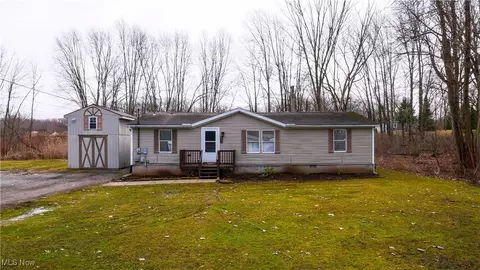 3792 Selnik Rd, Kent, OH 44240