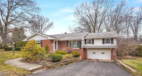 1891 Brookshire Rd, Akron, OH 44313