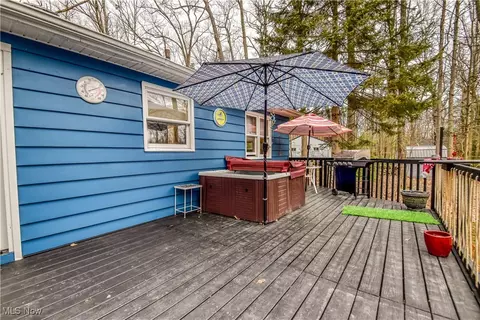 Exterior - 37140 Beech Hills Dr, Willoughby Hills, OH 44094 photo 7 of 15