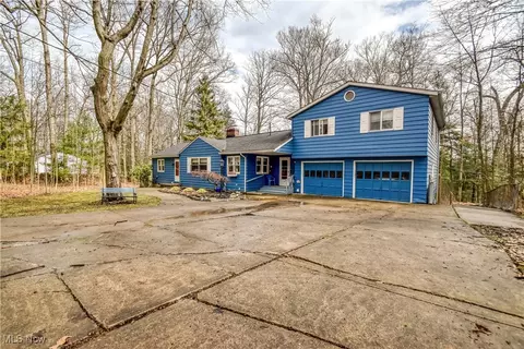 Exterior - 37140 Beech Hills Dr, Willoughby Hills, OH 44094 photo 11 of 15