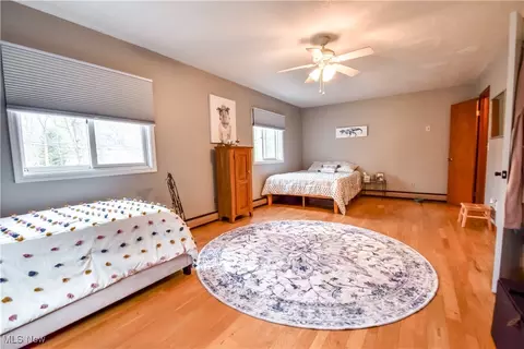 Bedroom - 37140 Beech Hills Dr, Willoughby Hills, OH 44094 photo 5 of 8