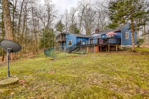 Exterior - 37140 Beech Hills Dr, Willoughby Hills, OH 44094 photo 9 of 15
